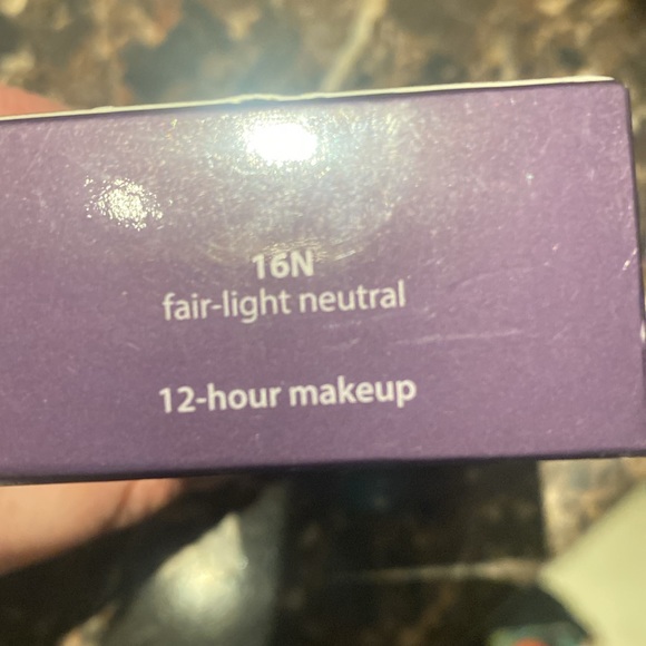 TARTE Amazonian Clay full coverage foundation SPF 15 - Picture 3 of 3